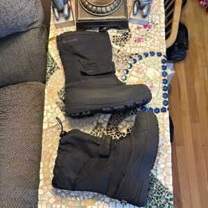 Columbia Powderbug Plus 2 Black Winter Boot Size 3